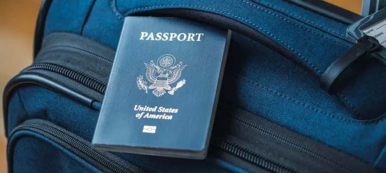 How do I renew my U.S. passport at the U.S. Embassy in Colombia?