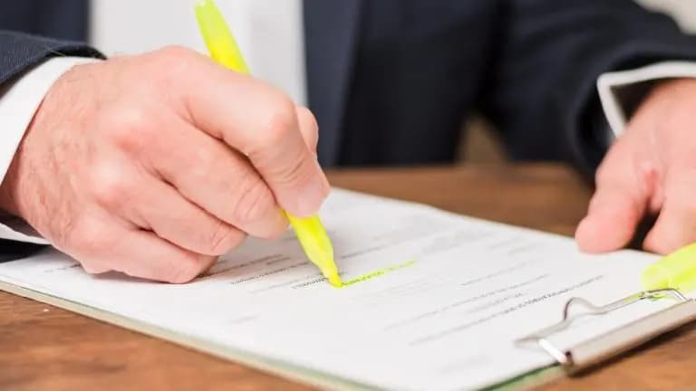 Banco de la República certificate requirement for investor visas