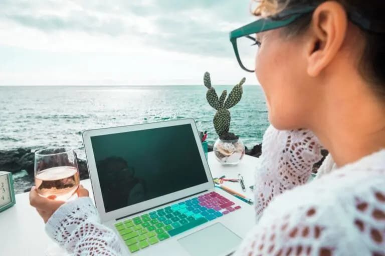 Complete Guide to Obtaining a Digital Nomad Visa in Colombia