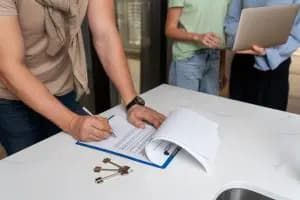 Imagen asociada a ¿Cómo funciona el derecho inmobiliario en Colombia?