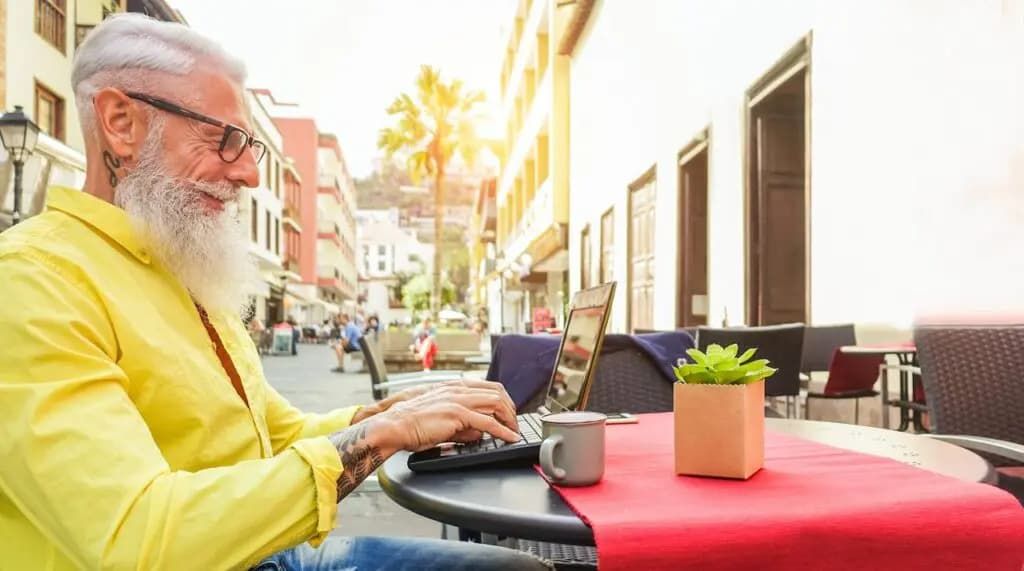 More than 8300 Digital Nomads Arrive in Medellin Each Month